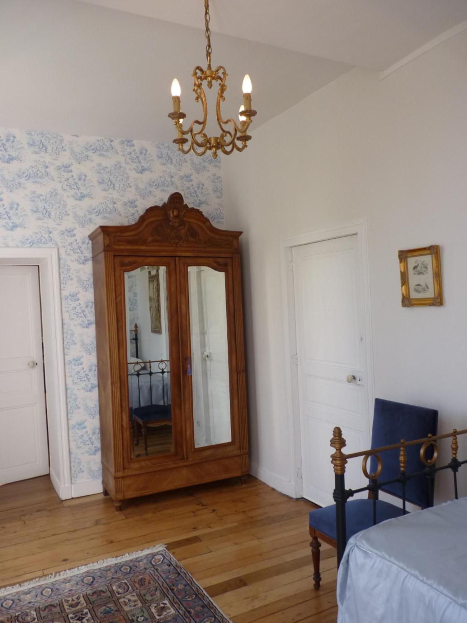 Le Clos Saint Nicolas Château-Renard Habitación foto