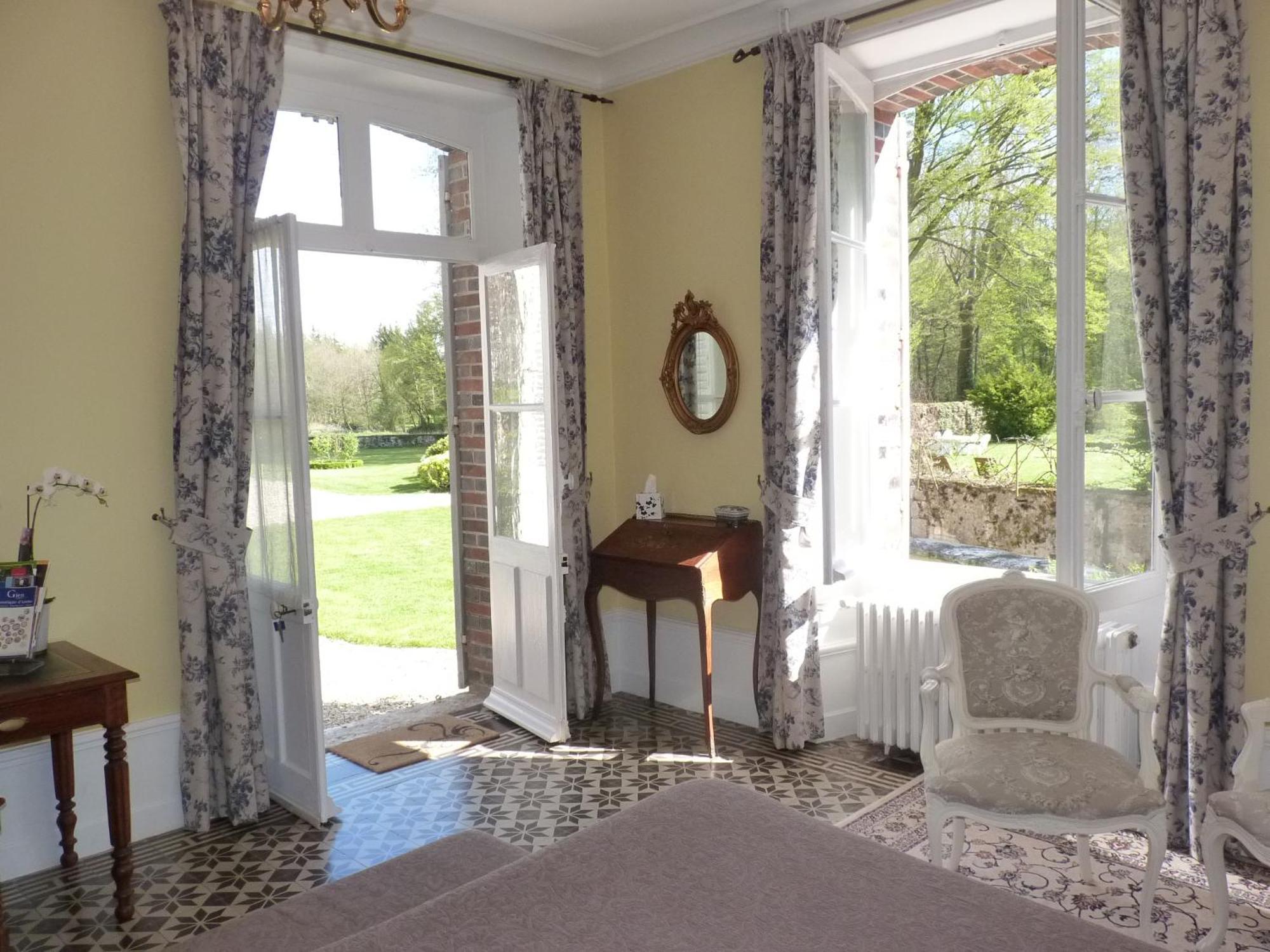 Le Clos Saint Nicolas Château-Renard Habitación foto